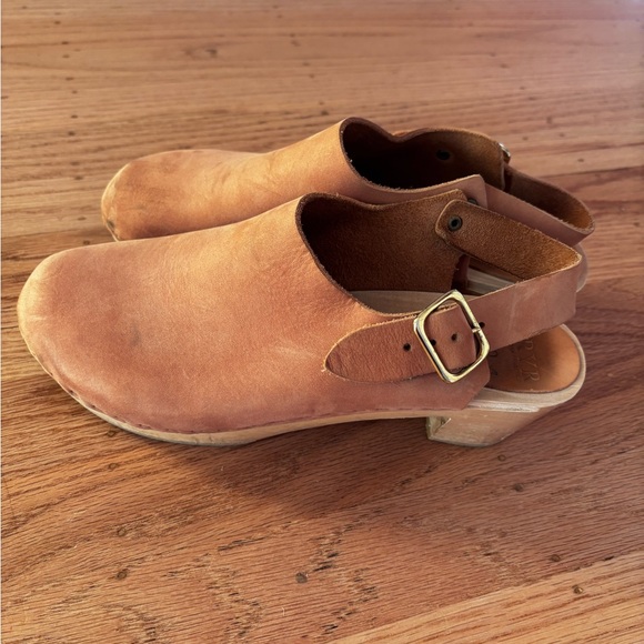 Bryr Suzie mid-heel clog in CLAY - Picture 2 of 7
